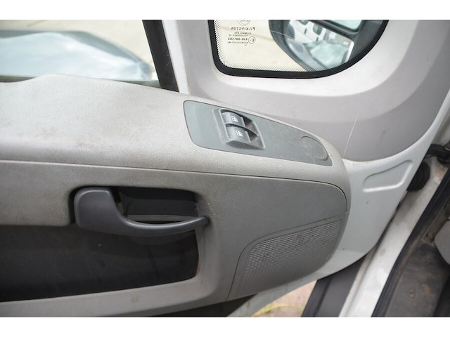 Lichte vrachtwagen citroen jumper dubbele cabine met open laadbak, type yddmgc/ax, chassisnummer vf7yddmgc11738198 , bouwjaar 09-03-2010 (sleutel, alle boorddocumenten) batterij leeg - afbeelding 7 van  37