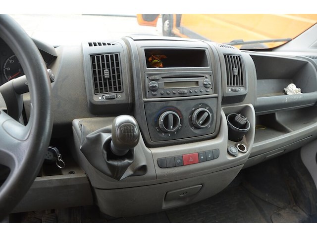 Lichte vrachtwagen citroen jumper dubbele cabine met open laadbak, type yddmgc/ax, chassisnummer vf7yddmgc11738198 , bouwjaar 09-03-2010 (sleutel, alle boorddocumenten) batterij leeg - afbeelding 8 van  37