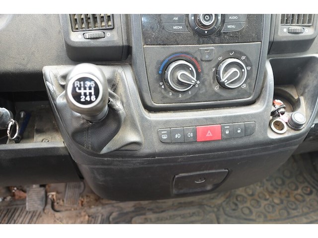 Lichte vrachtwagen citroen jumper, gesloten laadbak, type y, variant ydtmf, versie ydtmfc/ey, chassisnummer vf7ydtmfc12359825, bouwjaar 20-02-2013 (sleutel, alle boorddocumenten) werkende staat - afbeelding 11 van  35