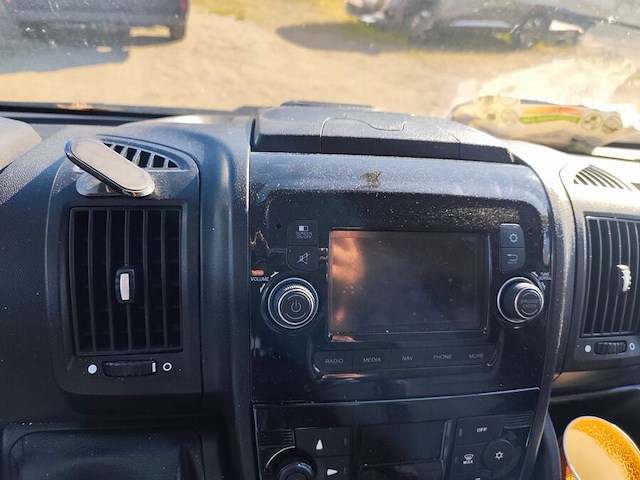 Lichte vrachtwagen citroen jumper, type: y, variant: dcnfc, versie: hs, chassisnummer: vf7ydcnfc12p96373, bouwjaar: 10/11/2020 met inschrijvingsbewijs deel i, gelijkvormigheidsattest en verlopen schouwingsbewijs. (b2) - afbeelding 3 van  37