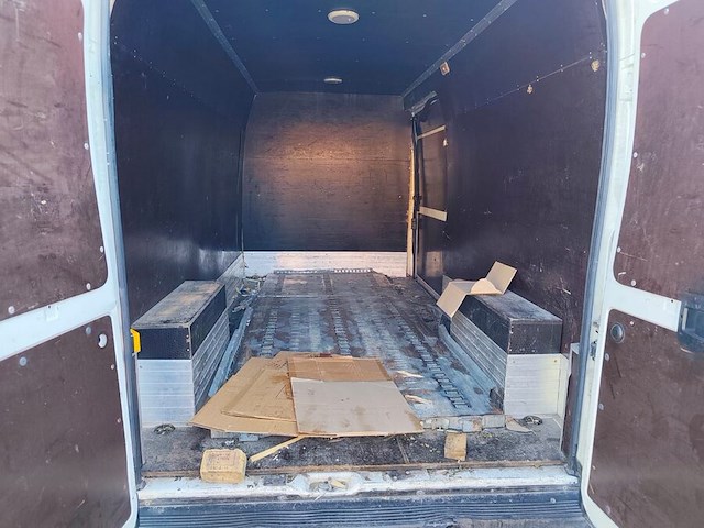 Lichte vrachtwagen citroen jumper, type: y, variant: dcnfc, versie: hs, chassisnummer: vf7ydcnfc12p96373, bouwjaar: 10/11/2020 met inschrijvingsbewijs deel i, gelijkvormigheidsattest en verlopen schouwingsbewijs. (b2) - afbeelding 10 van  37