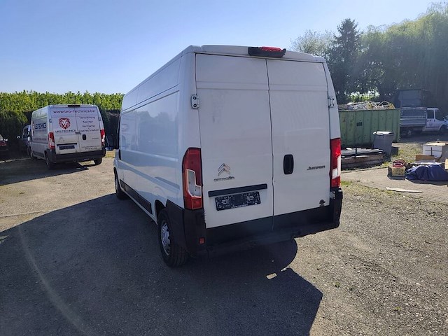 Lichte vrachtwagen citroen jumper, type: y, variant: dcnfc, versie: hs, chassisnummer: vf7ydcnfc12p96373, bouwjaar: 10/11/2020 met inschrijvingsbewijs deel i, gelijkvormigheidsattest en verlopen schouwingsbewijs. (b2) - afbeelding 28 van  37