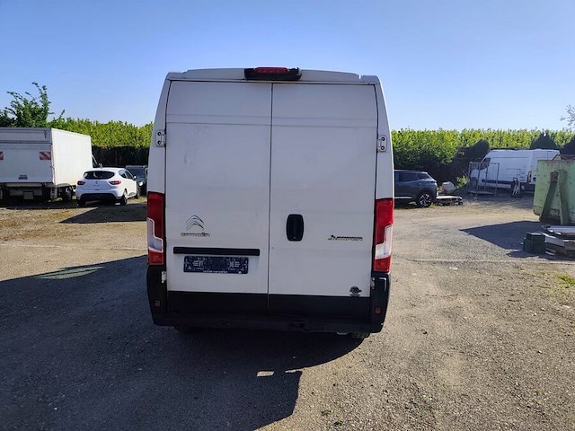 Lichte vrachtwagen citroen jumper, type: y, variant: dcnfc, versie: hs, chassisnummer: vf7ydcnfc12p96373, bouwjaar: 10/11/2020 met inschrijvingsbewijs deel i, gelijkvormigheidsattest en verlopen schouwingsbewijs. (b2) - afbeelding 30 van  37