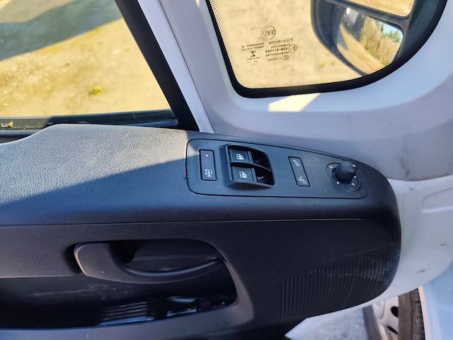 Lichte vrachtwagen citroen jumper, type: y, variant: dcnfc, versie: hs, chassisnummer: vf7ydcnfc12p96373, bouwjaar: 10/11/2020 met inschrijvingsbewijs deel i, gelijkvormigheidsattest en verlopen schouwingsbewijs. (b2) - afbeelding 35 van  37