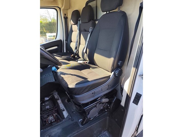 Lichte vrachtwagen citroen jumper, type: y, variant: dcnfc, versie: hs, chassisnummer: vf7ydcnfc12p96373, bouwjaar: 10/11/2020 met inschrijvingsbewijs deel i, gelijkvormigheidsattest en verlopen schouwingsbewijs. (b2) - afbeelding 36 van  37