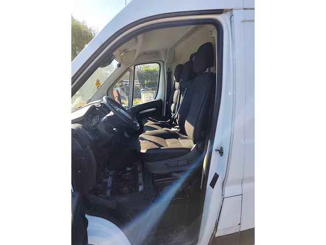 Lichte vrachtwagen citroen jumper, type: y, variant: dcnfc, versie: hs, chassisnummer: vf7ydcnfc12p96373, bouwjaar: 10/11/2020 met inschrijvingsbewijs deel i, gelijkvormigheidsattest en verlopen schouwingsbewijs. (b2) - afbeelding 37 van  37