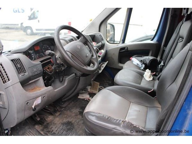 Lichte vrachtwagen citroen, jumper, vf7ybamfa11176881, 1e inschr 12/04/07, 263056km, 2198cm³, 74kw, diesel, euro 4, kentekenbewijs, gelijkvormigheidsattest, identificatieverslag, ongeldige keuring - afbeelding 4 van  7