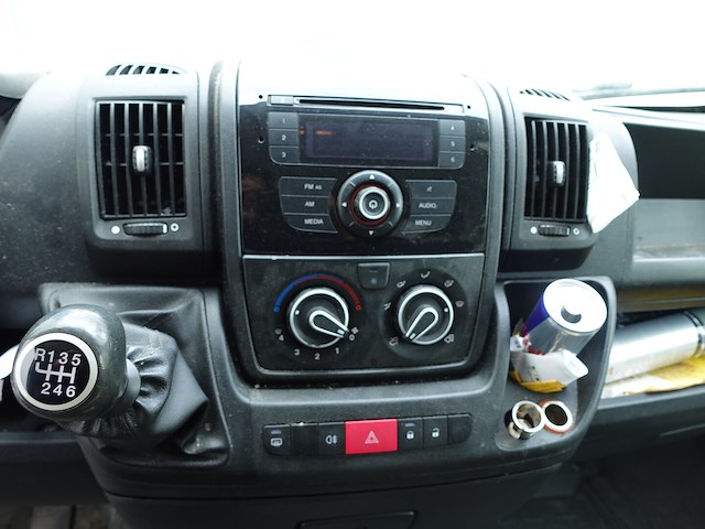 Lichte vrachtwagen citroen jumper - afbeelding 4 van  17