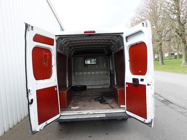 Lichte vrachtwagen citroen jumper - afbeelding 14 van  17