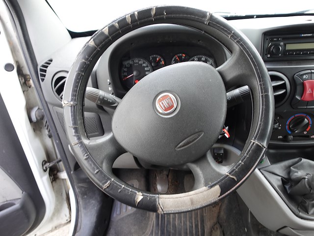 Lichte vrachtwagen fiat doblo cargo - maxi - afbeelding 2 van  12