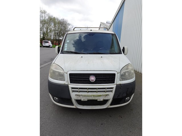 Lichte vrachtwagen fiat doblo cargo - maxi - afbeelding 6 van  12