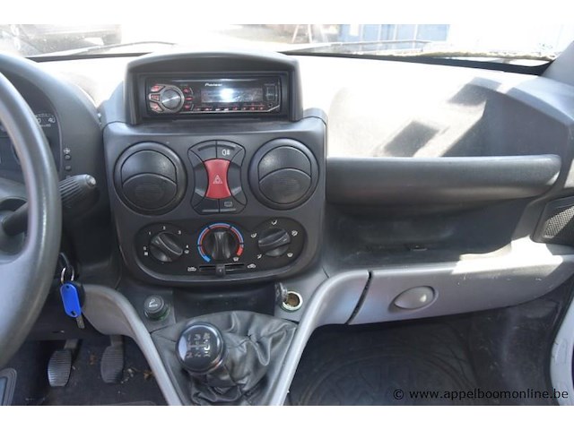 Lichte vrachtwagen fiat, doblo cargo, zfa22300005660585, 1e insch 18/11/2008, 1368cm³, 57kw, benzine, euro 4, 109602km, inschrijvingsbewijs deel i en ii, keuringsbewijs (geldig tot 27/11/2026), gelijkvormigheidsattest, identificatieverslag - afbeelding 12 van  20