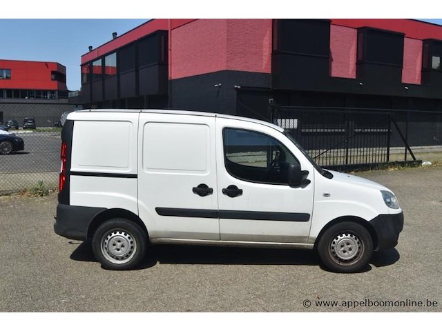 Lichte vrachtwagen fiat, doblo cargo, zfa22300005660585, 1e insch 18/11/2008, 1368cm³, 57kw, benzine, euro 4, 109602km, inschrijvingsbewijs deel i en ii, keuringsbewijs (geldig tot 27/11/2026), gelijkvormigheidsattest, identificatieverslag - afbeelding 4 van  20