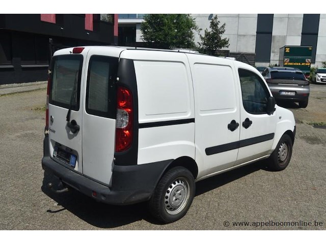 Lichte vrachtwagen fiat, doblo cargo, zfa22300005660585, 1e insch 18/11/2008, 1368cm³, 57kw, benzine, euro 4, 109602km, inschrijvingsbewijs deel i en ii, keuringsbewijs (geldig tot 27/11/2026), gelijkvormigheidsattest, identificatieverslag - afbeelding 5 van  20
