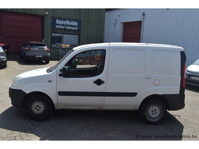 Lichte vrachtwagen fiat, doblo cargo, zfa22300005660585, 1e insch 18/11/2008, 1368cm³, 57kw, benzine, euro 4, 109602km, inschrijvingsbewijs deel i en ii, keuringsbewijs (geldig tot 27/11/2026), gelijkvormigheidsattest, identificatieverslag - afbeelding 8 van  20