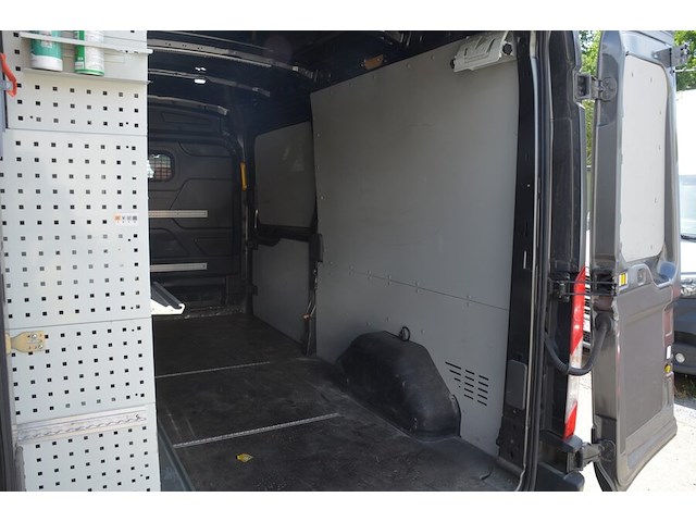 Lichte vrachtwagen ford transit, type: fcd, variant: blfb1acx, versie: g3wtcsaacajga, chassisnummer: wf0exxttrelt60252, bouwjaar: 11/02/2021 met kentekenbewijs deel i en ii, gelijkvormigheidsattest, geldig schouwingsbewijs en 2 sleutels. (1) - afbeelding 5 van  48