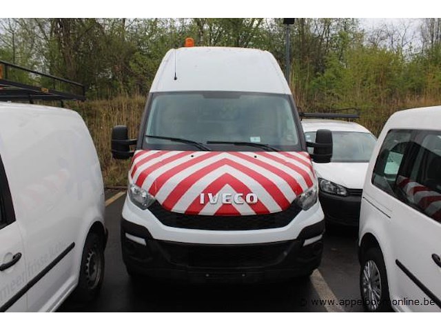 Lichte vrachtwagen iveco 35s14n, cng, datum 1ste inschrijving 7/12/2015, euro vi 7/12/2015,chassisnummer zcfc335ax05066347, km-stand laatste keuring 55.972, euro vi - afbeelding 1 van  15
