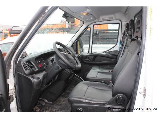 Lichte vrachtwagen iveco 35s14n, cng, datum 1ste inschrijving 7/12/2015, euro vi 7/12/2015,chassisnummer zcfc335ax05066347, km-stand laatste keuring 55.972, euro vi - afbeelding 11 van  15