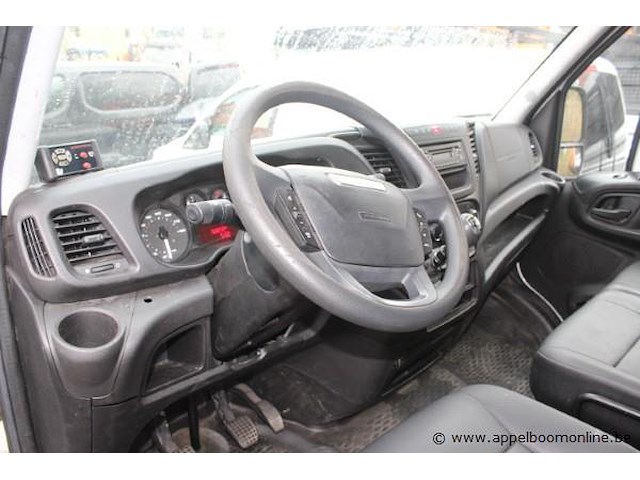 Lichte vrachtwagen iveco 35s14n, cng, datum 1ste inschrijving 7/12/2015, euro vi 7/12/2015,chassisnummer zcfc335ax05066347, km-stand laatste keuring 55.972, euro vi - afbeelding 12 van  15