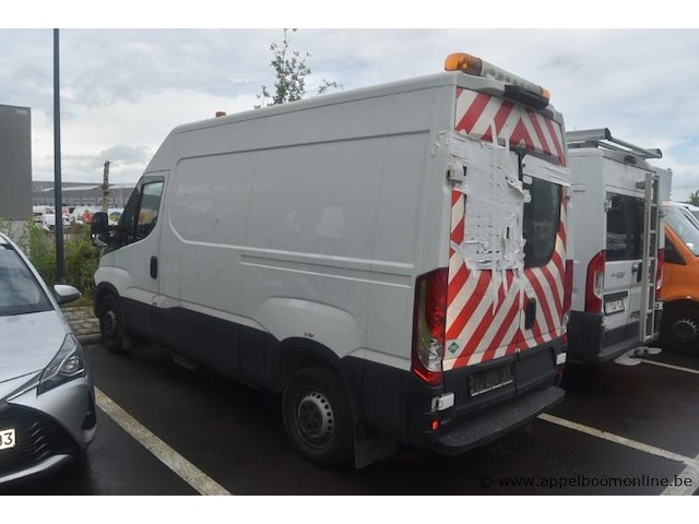 Lichte vrachtwagen iveco, 35s14n, zcfc335a105113491, 1e insch 21/10/2016, 2998cm³, 100kw, cng, euro 6, 91110km, inschrijvingsbewijs deel i en ii, keuringsbewijs (geldig tot 10/11/2026), gelijkvormigheidsattest, identificatieverslag - afbeelding 13 van  17