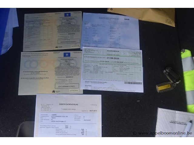 Lichte vrachtwagen iveco, 35s14n, zcfc335a605012124, 1e insch 20/01/2015, 2998cm³, 100kw, aardgas (cng), euro 6, 77727km, inschrijvingsbewijs deel i en ii, keuringsbewijs (geldig tot 01/09/2026), gelijkvormigheidsattest, identificatieverslag - afbeelding 3 van  18