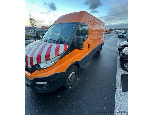 Lichte vrachtwagen iveco daily, zfcfc335a805044945, 1e insch 2016-02-22, 167808km, 2998cm³, 100kw, aardgas (cng), manueel, euro 6, mtm 3500kg, tarra 3240kg, keuring tot 2027-08-10, insch. deel i en ii, coc en identificatieverslag, trekhaak - afbeelding 1 van  13