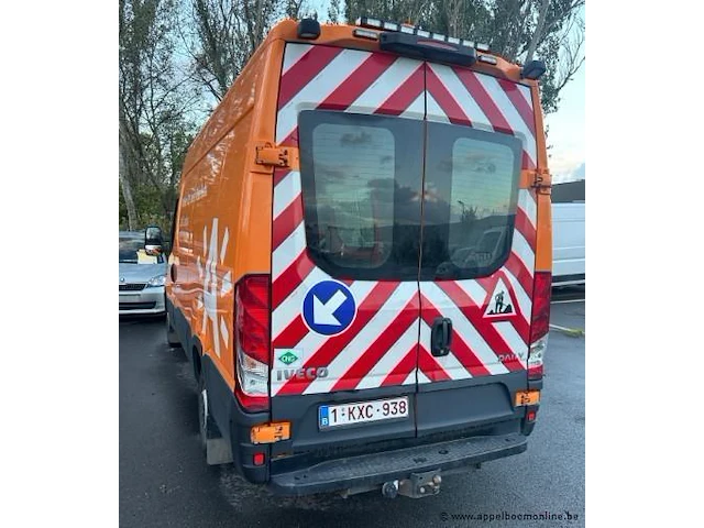 Lichte vrachtwagen iveco daily, zfcfc335a805044945, 1e insch 2016-02-22, 167808km, 2998cm³, 100kw, aardgas (cng), manueel, euro 6, mtm 3500kg, tarra 3240kg, keuring tot 2027-08-10, insch. deel i en ii, coc en identificatieverslag, trekhaak - afbeelding 6 van  13