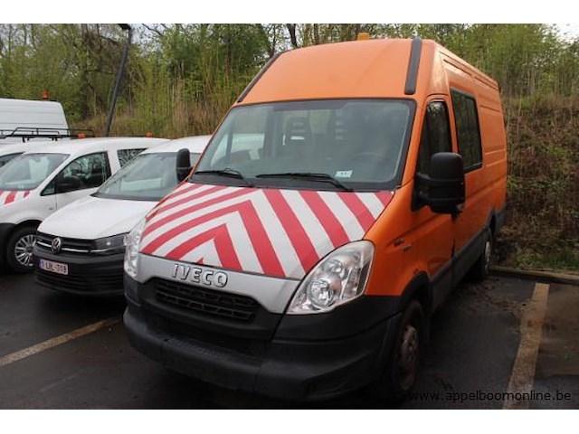 Lichte vrachtwagen iveco fd11c2c, cng, datum 1ste inschrijving 24/6/2013, chassisnummer zcfc35a7205957201, 36,736km, euro v - afbeelding 1 van  16