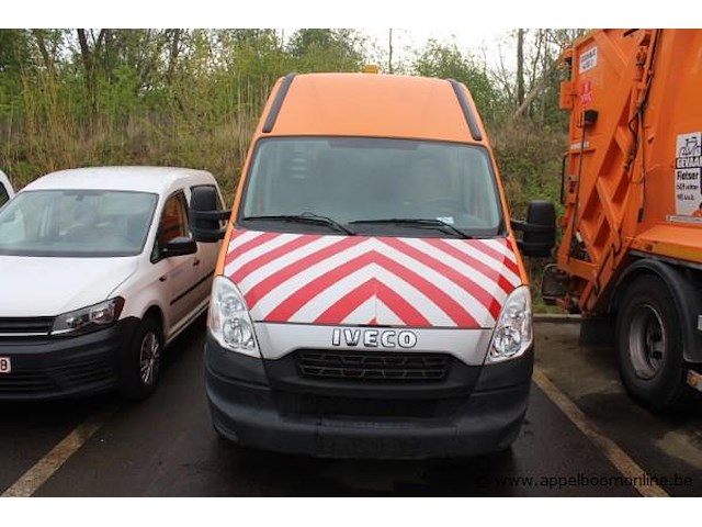 Lichte vrachtwagen iveco fd11c2c, cng, datum 1ste inschrijving 24/6/2013, chassisnummer zcfc35a7205957201, 36,736km, euro v - afbeelding 9 van  16