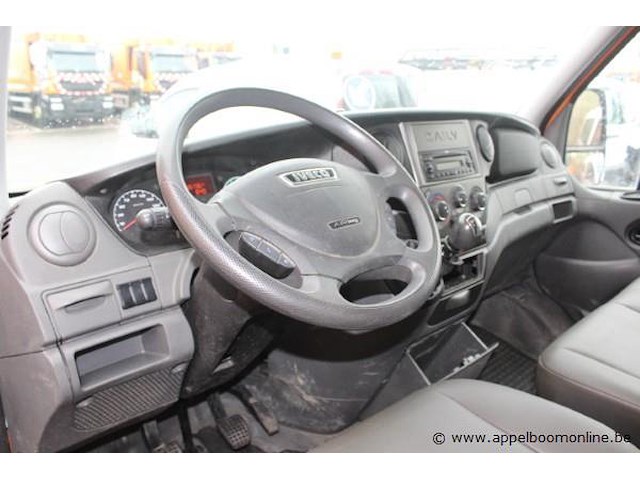 Lichte vrachtwagen iveco fd11c2c, cng, datum 1ste inschrijving 24/6/2013, chassisnummer zcfc35a7205957201, 36,736km, euro v - afbeelding 15 van  16