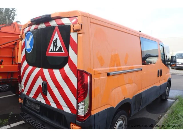 Lichte vrachtwagen iveco fd11c2c, datum 1ste inschr 22/7/2015, chassis nr zcfc335a905045635, km-stand 32,547, cng, ttm 3500, schade rondom - afbeelding 16 van  16