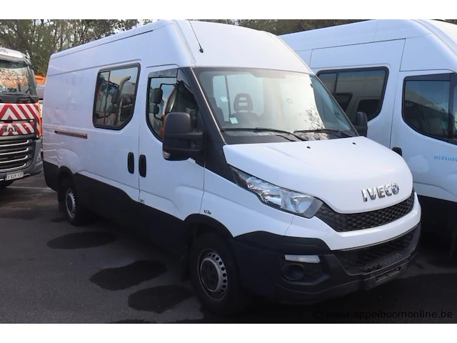 Lichte vrachtwagen iveco fd11c2c, datum 1ste inschr 7/12/2015, chassis nr zcfc335a505065770, km-stand 51925, cng, ttm 3500, schade rondom - afbeelding 1 van  13