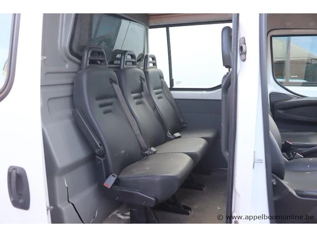 Lichte vrachtwagen iveco fd11c2c, datum 1ste inschr 7/12/2015, chassis nr zcfc335a505065770, km-stand 51925, cng, ttm 3500, schade rondom - afbeelding 8 van  13