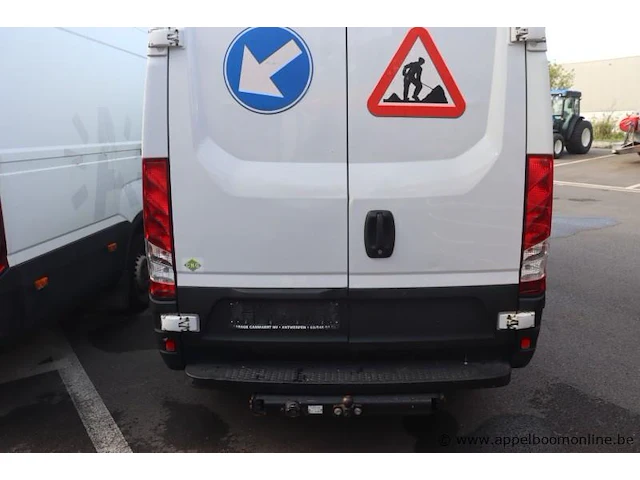 Lichte vrachtwagen iveco fd11c2c, datum 1ste inschr 7/12/2015, chassis nr zcfc335a505065770, km-stand 51925, cng, ttm 3500, schade rondom - afbeelding 10 van  13