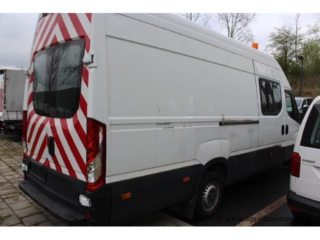 Lichte vrachtwagen ivecofd11c2c, cng, datum 1ste inschrijving 9/12/2015, chassisnummer zcfc335a805066346, km - afbeelding 8 van  12