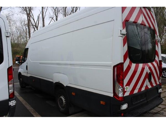 Lichte vrachtwagen ivecofd11c2c, cng, datum 1ste inschrijving 9/12/2015, chassisnummer zcfc335a805066346, km - afbeelding 10 van  12