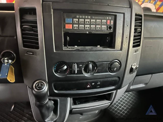 Lichte vrachtwagen, mercedes-benz sprinter 515cdi, wdb9066531s899757, 1e insch 2014-09-15, 198246km, 2987cm³, 140kw, diesel, manueel, euro 6, mtm 5000kg, tarra 4280kg, gesloten opbouw, keur. tot 2027-09-24, insch. deel i en ii, coc en identificatieverslag - afbeelding 2 van  18