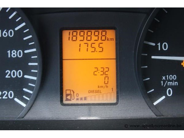 Lichte vrachtwagen mercedes benz, vito, datum 1e insch 08/14, wdf63960313784919, 2143cm³, 70kw, diesel, euro v, 189898km, inschrijvingsbewijs deel i+ii, identificatieverslag, keuring geldig tot 14/07/26 - afbeelding 2 van  20