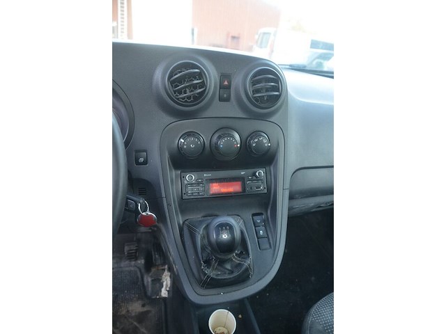 Lichte vrachtwagen mercedes citan, type x, variant fx50, versie fw50j1, ch.nr. wdf4156031u23249, bouwjaar 02-03-2018 (sleutel, boorddocumenten: inschrijvingsbewijs deel i) (1) - afbeelding 2 van  27