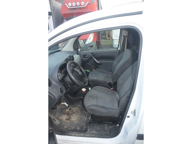 Lichte vrachtwagen mercedes citan, type x, variant fx50, versie fw50j1, ch.nr. wdf4156031u23249, bouwjaar 02-03-2018 (sleutel, boorddocumenten: inschrijvingsbewijs deel i) (1) - afbeelding 25 van  27