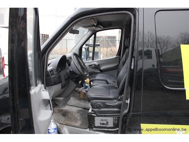 Lichte vrachtwagen mercedes, sprinter, wdb9066351p563365, datum 1e insch 02/01/18, 2143cm³, 120kw, diesel, euro vi, 161530km vlgs ltst keuring, kentekenbewijs deel i+ii, gelijkvormigheidsattest, keuring geldig tot 01/26 - afbeelding 8 van  10