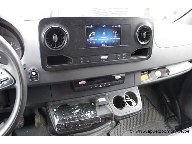 Lichte vrachtwagen mercedes, sprinter, wdb9076351p035587, datum 1e insch 19/10/2018, 2143cm³, 120kw, diesel, euro 6c, 133077km, kentekenbewijs deel i + ii, gelijkvormigheidsattest, keuring geldig tot 10/26 - afbeelding 3 van  16