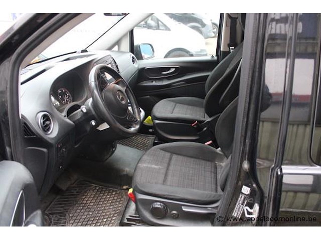 Lichte vrachtwagen mercedes, vito, wdf4477031357527, datum 1e insch 18/09/19, 2143cm³, 120kw, diesel, euro 6b, 214721km, kentekenbewijs deel i+ii, gelijkvormigheidsattest, keuring geldig tot 09/26 - afbeelding 2 van  16