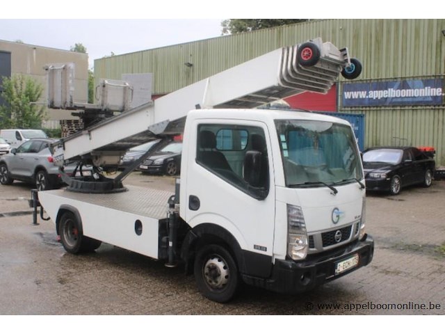 Lichte vrachtwagen nissan, nt400, vwasxtf24k7223421, 1e insch 21/05/2019, 2953cm³, 96kw, diesel, euro 6, 126438km, inschrijvingsbewijs deel i en ii, keuringsbewijs (geldig tot 25/08/2026), gelijkvormigheidsattest, identificatieverslag - afbeelding 1 van  23