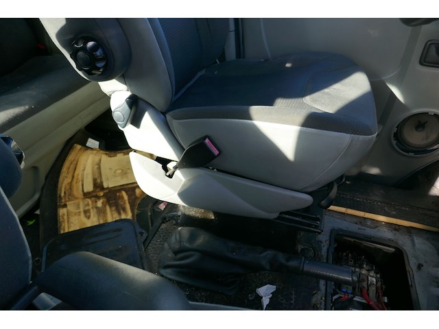 Lichte vrachtwagen opel vivaro (2009 / wolf7bhb69v612720) - afbeelding 17 van  36