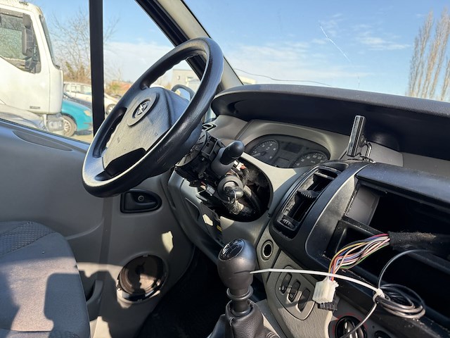 Lichte vrachtwagen opel vivaro (2009 / wolf7bhb69v612720) - afbeelding 34 van  36