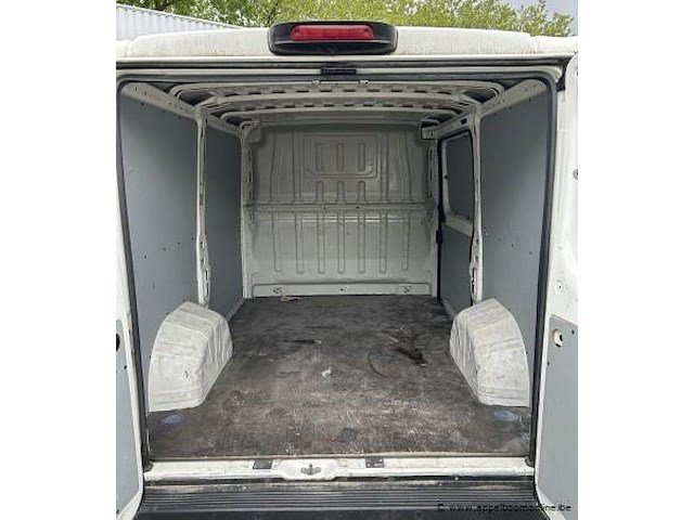 Lichte vrachtwagen, peugeot, boxer, 189968km,vf3ycbnfa12r52344, eerste inschrijving 17/02/2021, zonder boorddocumenten, koper ontvangt een attest van verlies van de boorddocumenten van de gerechtsdeurwaarder - afbeelding 3 van  15