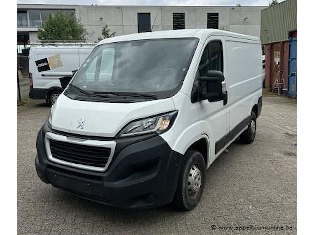 Lichte vrachtwagen, peugeot, boxer, 189968km,vf3ycbnfa12r52344, eerste inschrijving 17/02/2021, zonder boorddocumenten, koper ontvangt een attest van verlies van de boorddocumenten van de gerechtsdeurwaarder - afbeelding 1 van  15