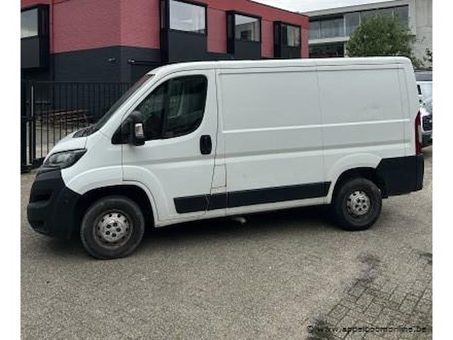 Lichte vrachtwagen, peugeot, boxer, 189968km,vf3ycbnfa12r52344, eerste inschrijving 17/02/2021, zonder boorddocumenten, koper ontvangt een attest van verlies van de boorddocumenten van de gerechtsdeurwaarder - afbeelding 14 van  15