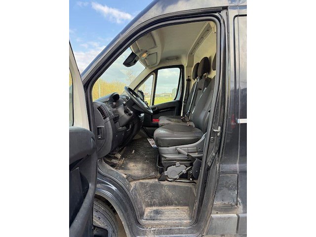 Lichte vrachtwagen peugeot boxer (2023 / vf3 ycb pfb 12 v90 559) - afbeelding 26 van  28